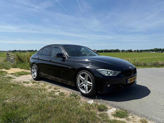 Bmw - 3-serie - 320i high executive - personenauto - 2012 - afbeelding 12 van  28