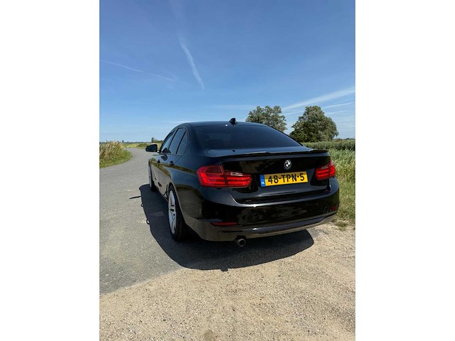 Bmw - 3-serie - 320i high executive - personenauto - 2012 - afbeelding 25 van  28