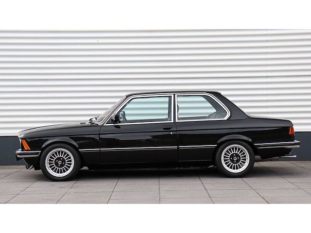 Bmw - 3-serie - 323i - v6 - 1983 - gerestaureerd - oldtimer - afbeelding 6 van  7