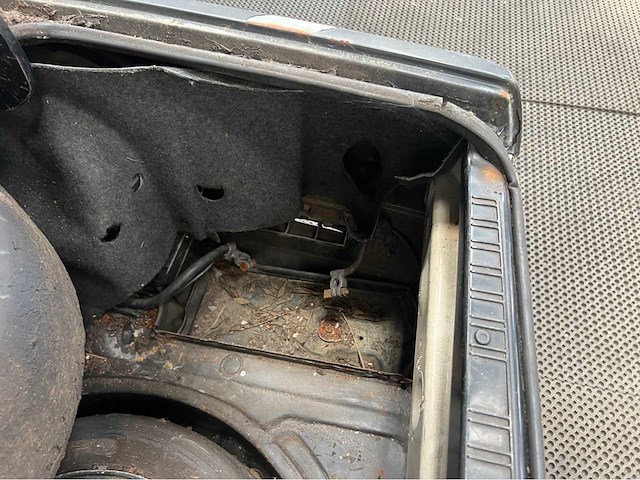 Bmw - 3-serie - 325i - oldtimer - 1987 - afbeelding 19 van  28