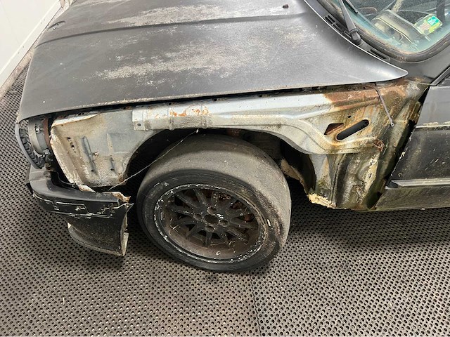 Bmw - 3-serie - 325i - oldtimer - 1987 - afbeelding 21 van  28