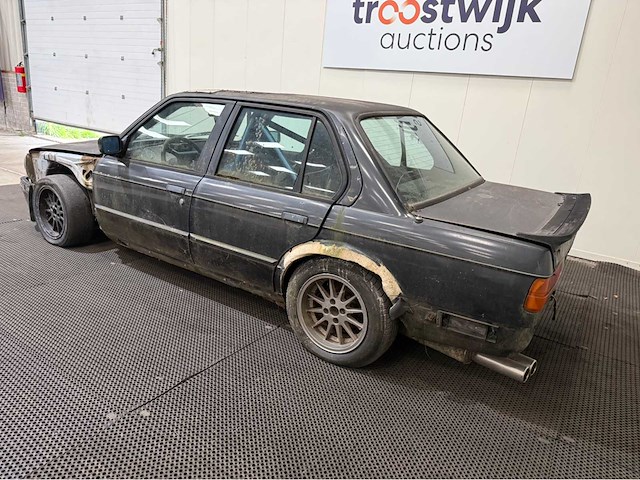 Bmw - 3-serie - 325i - oldtimer - 1987 - afbeelding 21 van  26