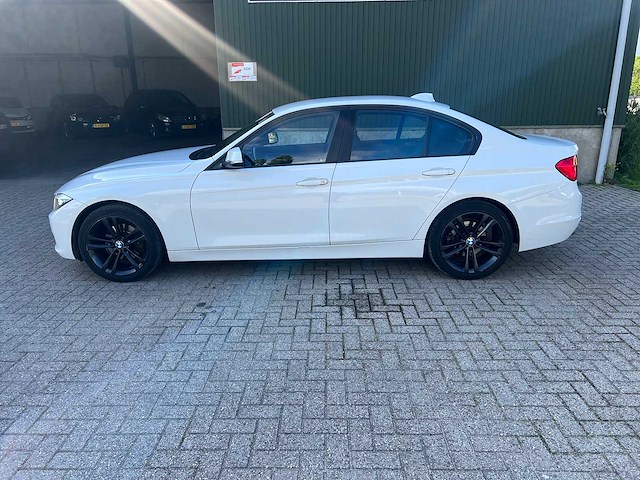 Bmw - 3-serie - 328i high executive - bmw - 2013 - afbeelding 21 van  26