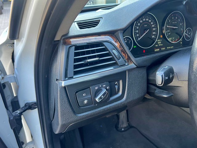 Bmw - 3-serie - 328i high executive - bmw - 2013 - afbeelding 25 van  26