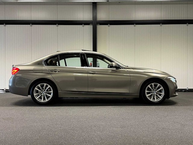 Bmw - 3-serie - 330e cent.hi.ex.2016 kn-590-r iaw - afbeelding 19 van  29