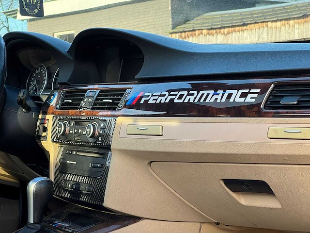 Bmw - 3-serie - 330xi - 20-kzn-1 - 2007 - afbeelding 25 van  36