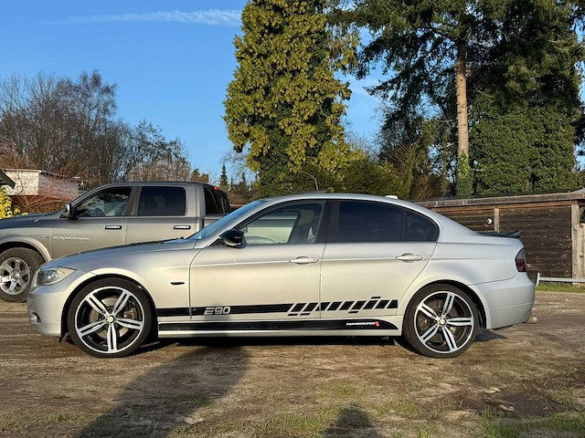 Bmw - 3-serie - 330xi - 20-kzn-1 - 2007 - afbeelding 31 van  36