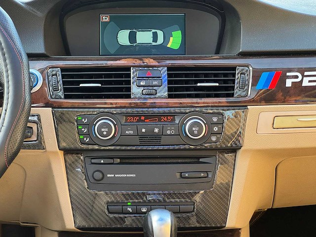 Bmw - 3-serie - 330xi - 20-kzn-1 - 2007 - afbeelding 15 van  33