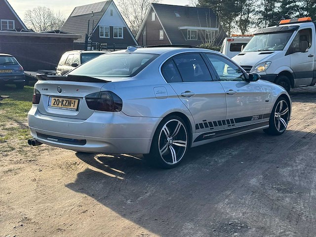 Bmw - 3-serie - 330xi - 20-kzn-1 - 2007 - afbeelding 29 van  33