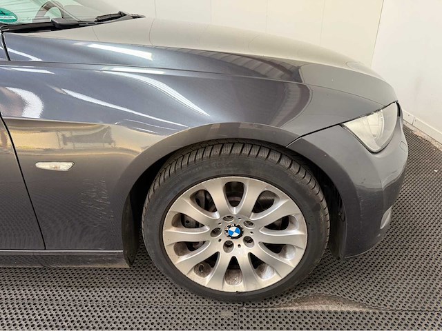 Bmw - 3 serie - 335i - cabrio - personenauto - 2007 - afbeelding 28 van  36