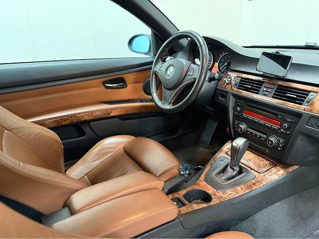 Bmw - 3 serie - 335i - cabrio - personenauto - 2007 - afbeelding 6 van  36