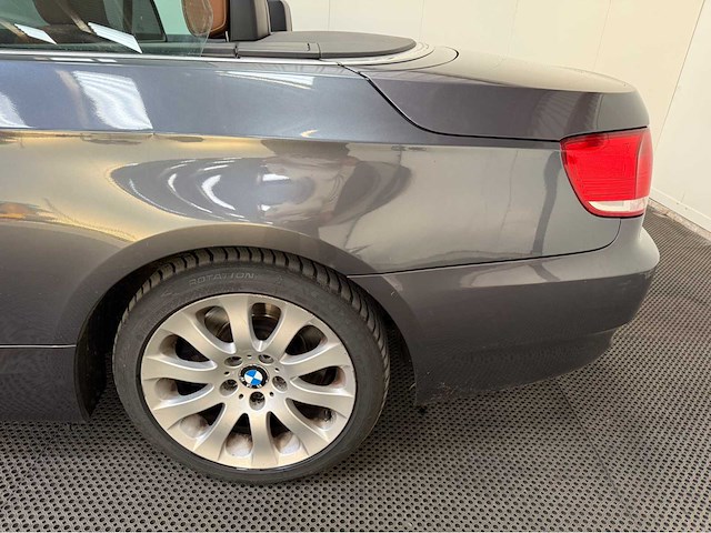 Bmw - 3 serie - 335i - cabrio - personenauto - 2007 - afbeelding 25 van  36