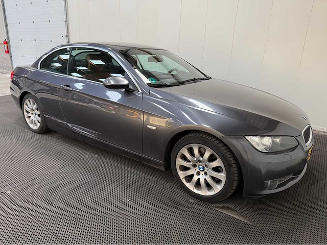 Bmw - 3 serie - 335i - cabrio - personenauto - 2007 - afbeelding 33 van  36