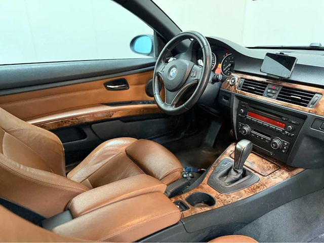 Bmw - 3 serie - 335i - cabrio - personenauto - 2007 - afbeelding 6 van  36