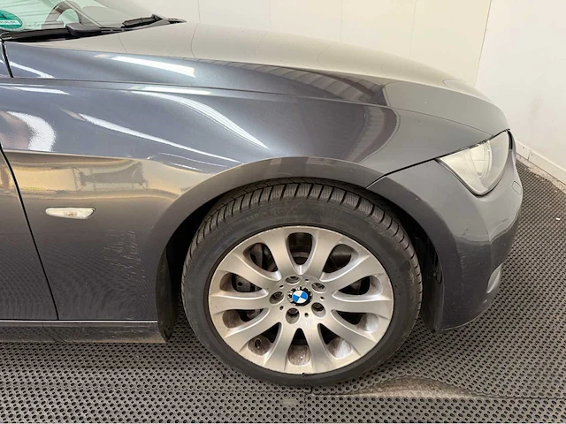 Bmw - 3 serie - 335i - cabrio - personenauto - 2007 - afbeelding 28 van  36