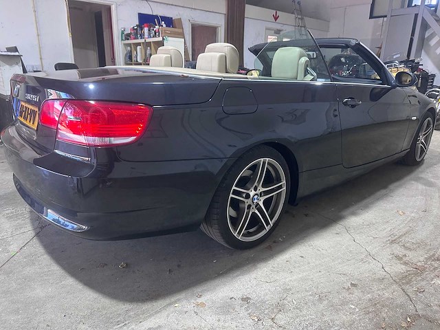 Bmw - 3-serie cabrio - 325i automaat - 61-xj-vv- 2007 - afbeelding 2 van  16