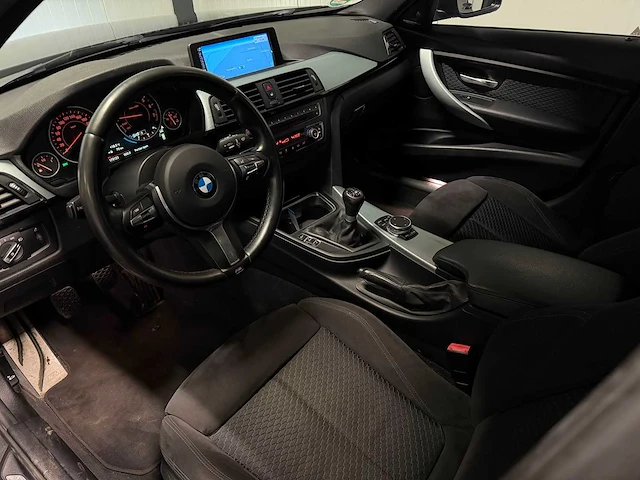 Bmw - 3-serie touring - 316i executive - 1-zgr-39 - 2015 iaw - afbeelding 5 van  26