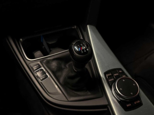 Bmw - 3-serie touring - 316i executive - 1-zgr-39 - 2015 iaw - afbeelding 24 van  26