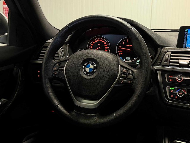 Bmw - 3-serie touring - 316i high executive - car - 2014|2-tvg-39|iaw - afbeelding 4 van  17