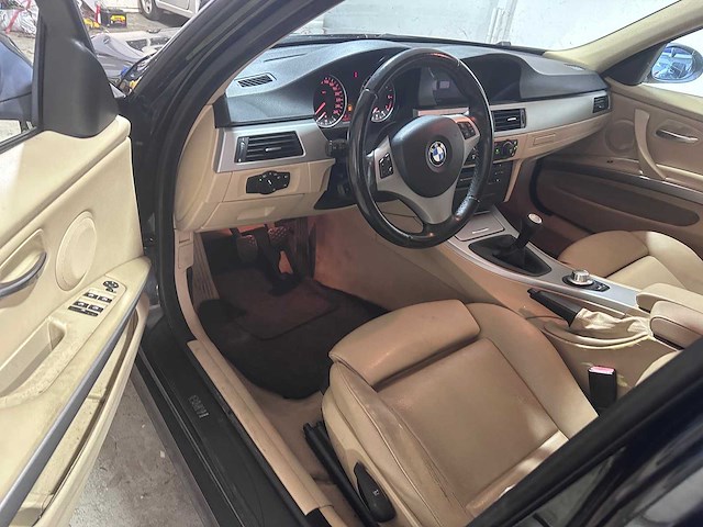 Bmw - 3-serie touring - 318i high executive - 10-tf-xn- 2006 - afbeelding 16 van  18