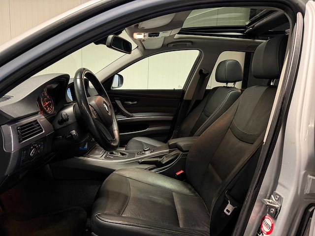 Bmw - 3-serie touring - 318i high executive - car - 2010|5-trr-16|iaw - afbeelding 3 van  17