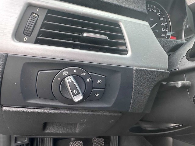 Bmw - 3-serie touring - 318i high executive - sp-638-n- 2010 - afbeelding 2 van  18
