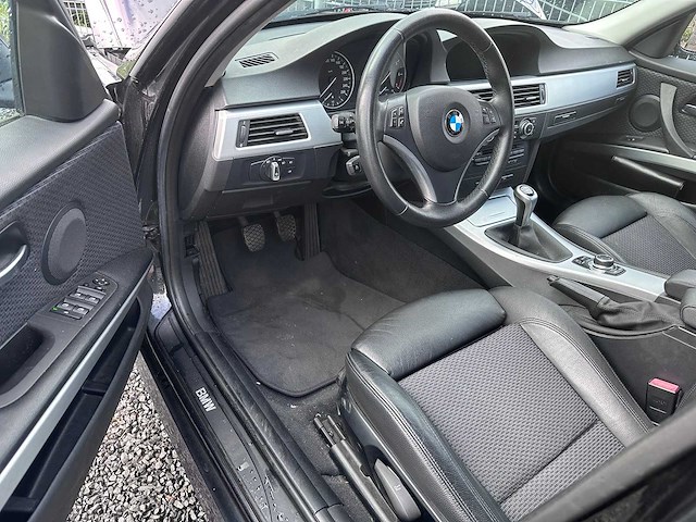 Bmw - 3-serie touring - 318i high executive - sp-638-n- 2010 - afbeelding 12 van  18