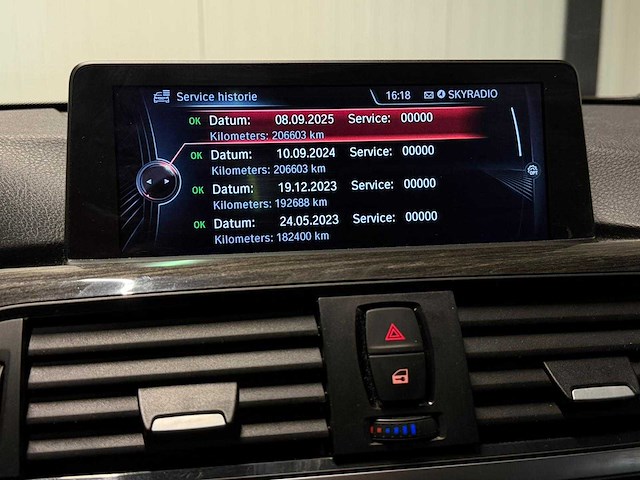 Bmw - 3-serie touring - 320d xdr. high exec. - jp-318-p - 2014 iaw - afbeelding 25 van  29