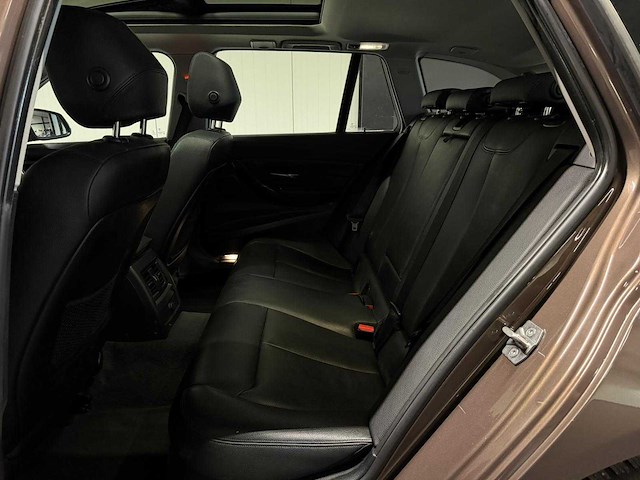 Bmw - 3-serie touring - 320d xdr. high exec. - jp-318-p - 2014 iaw - afbeelding 11 van  29