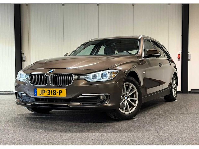Bmw - 3-serie touring - 320d xdr. high exec. - jp-318-p - 2014 iaw - afbeelding 1 van  29
