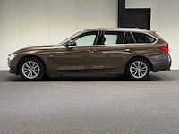 Bmw - 3-serie touring - 320d xdr. high exec. - jp-318-p - 2014 iaw - afbeelding 2 van  29
