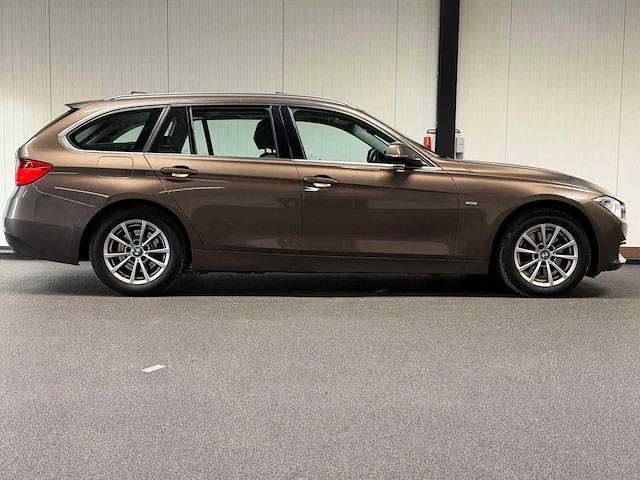 Bmw - 3-serie touring - 320d xdr. high exec. - jp-318-p - 2014 iaw - afbeelding 15 van  29