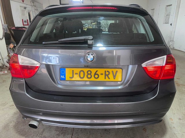 Bmw - 3-serie touring - 320i automaat- j-086-rv- 2006 - afbeelding 11 van  17