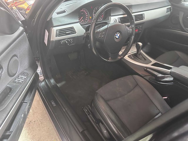 Bmw - 3-serie touring - 320i automaat- j-086-rv- 2006 - afbeelding 15 van  17