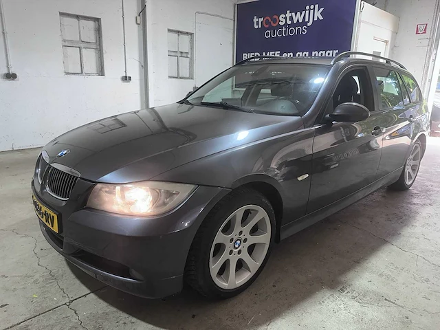 Bmw - 3-serie touring - 320i automaat- j-086-rv- 2006 - afbeelding 1 van  17