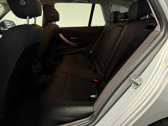 Bmw - 3-serie touring - 320i executive 2015 9-zvb-98 iaw - afbeelding 8 van  28