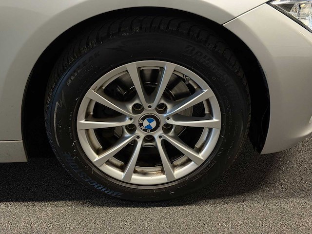 Bmw - 3-serie touring - 320i executive 2015 9-zvb-98 iaw - afbeelding 21 van  28