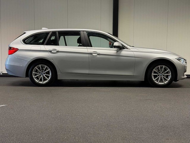 Bmw - 3-serie touring - 320i executive 2015 9-zvb-98 iaw - afbeelding 13 van  19