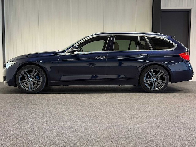 Bmw - 3-serie touring - 320i executive sport - 9-klg-72 - 2013 iaw - afbeelding 1 van  24