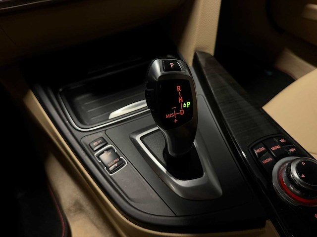 Bmw - 3-serie touring - 320i executive sport - 9-klg-72 - 2013 iaw - afbeelding 3 van  24