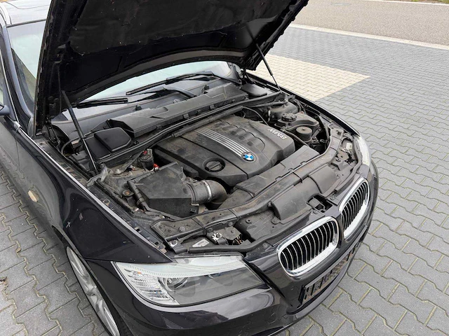 Bmw - 3-serie touring 325d - luxury line personenauto - 2012 - afbeelding 19 van  28