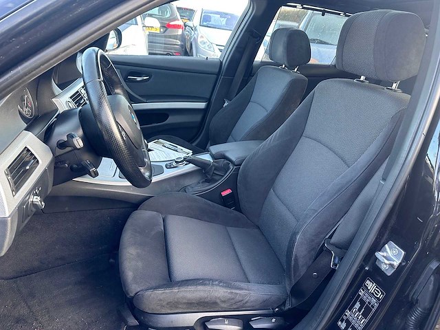 Bmw - 318 touring automaat- cl. m sp. ed. - duitse papieren (voorheen 90-zlh-6) - afbeelding 7 van  19