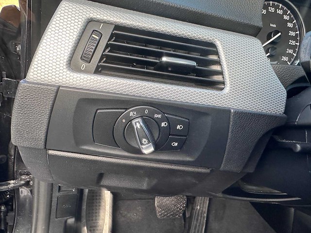 Bmw - 318 touring automaat- cl. m sp. ed. - duitse papieren (voorheen 90-zlh-6) - afbeelding 4 van  19