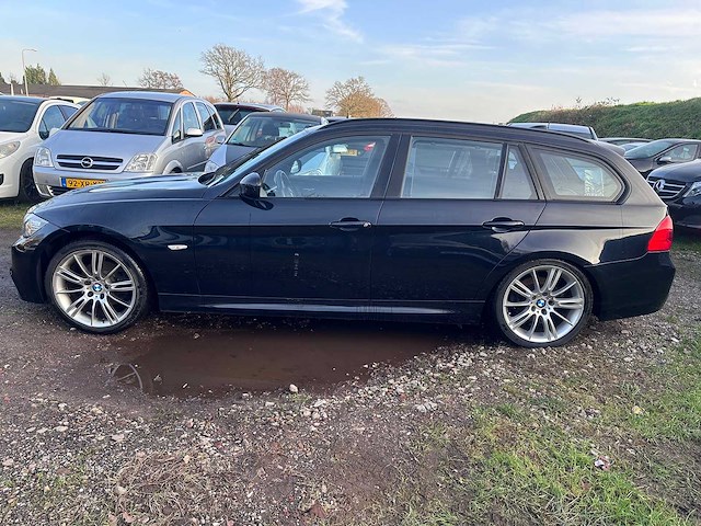 Bmw - 318 touring automaat- cl. m sp. ed. - duitse papieren (voorheen 90-zlh-6) - afbeelding 12 van  19