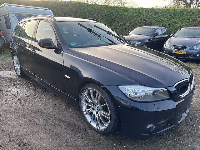 Bmw - 318 touring automaat- cl. m sp. ed. - duitse papieren (voorheen 90-zlh-6) - afbeelding 16 van  19