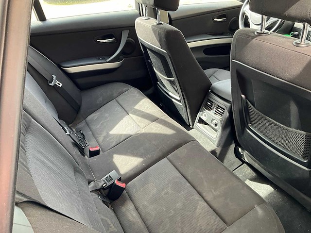 Bmw - 318d - 3-serie touring -corp. l. bns l. - personenauto - 2009 - afbeelding 4 van  27