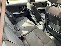 Bmw - 318d - 3-serie touring -corp. l. bns l. - personenauto - 2009 - afbeelding 4 van  27