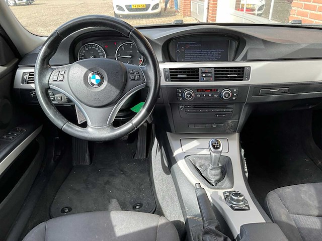 Bmw - 318d - 3-serie touring -corp. l. bns l. - personenauto - 2009 - afbeelding 5 van  27