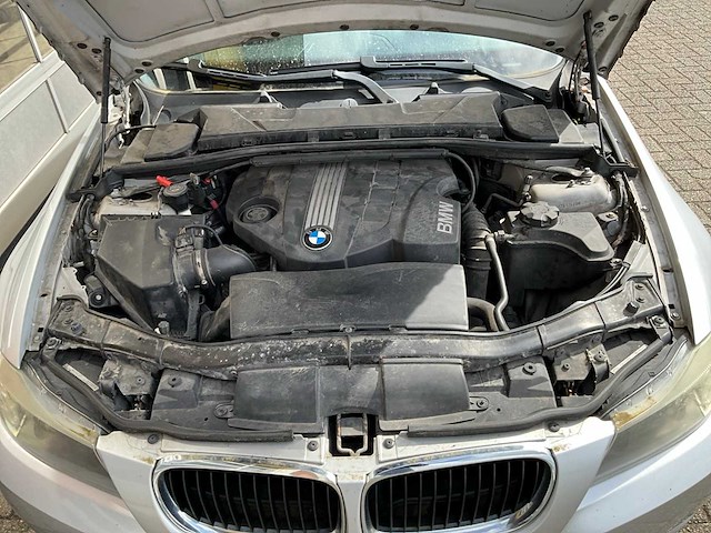 Bmw - 318d - 3-serie touring -corp. l. bns l. - personenauto - 2009 - afbeelding 8 van  27