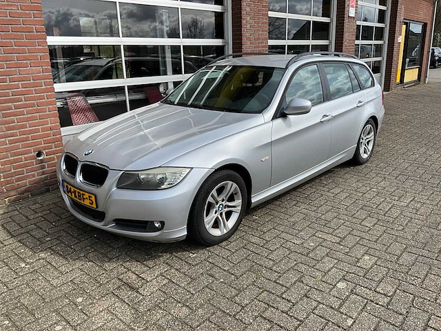 Bmw - 318d - 3-serie touring -corp. l. bns l. - personenauto - 2009 - afbeelding 1 van  27